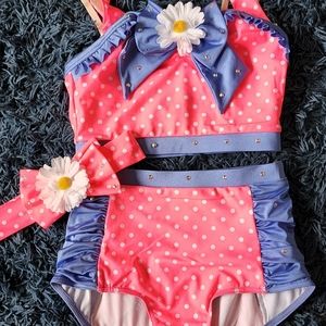 Weissman Dive in the Pool LC